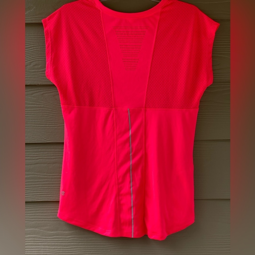 Champion - Picture 5 of 10